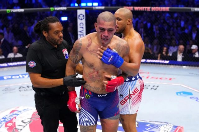 Herb Dean stops the UFC Freedom 250 co-main event between Ciryl Gane and Alex Pe